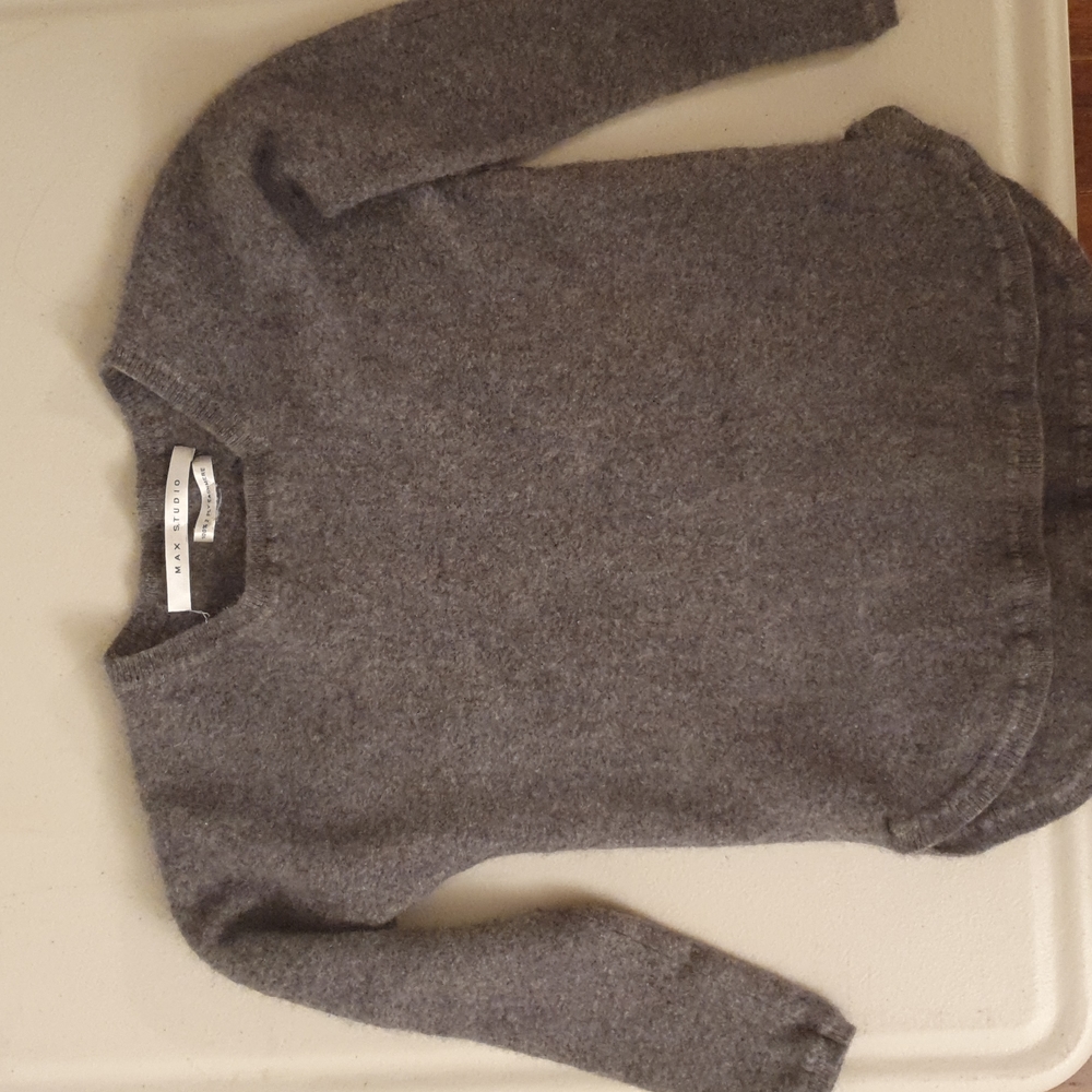 Max Studio girls cashmere sweater